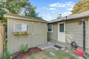 8610 SE 28th Ave, Milwaukie, OR 97222 - Photo 39