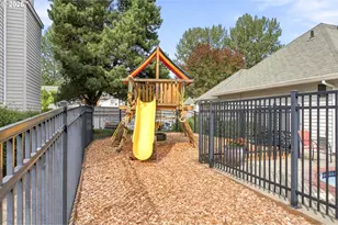 10690 SW Davies Rd, Beaverton, OR 97008 - Photo 25