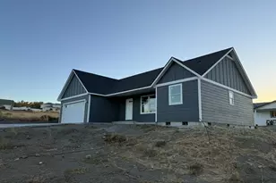 110 Truman Ave, Umatilla, OR 97882 - Photo 3