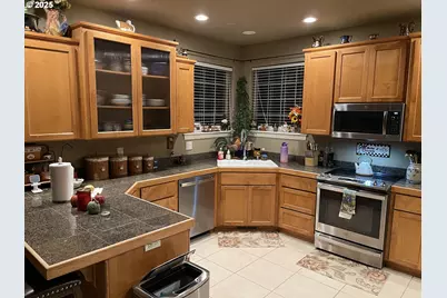 165 Danielle Dr, Winston, OR 97496 - Photo 9