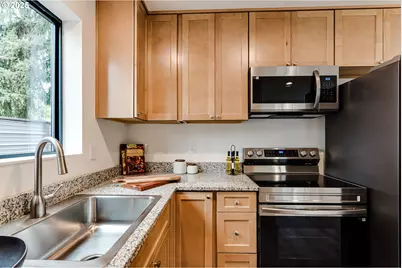 9 Monroe St #C, Eugene, OR 97402 - Photo 9