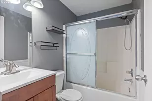 4000 NE 109th Ave, Vancouver, WA 98682 - Photo 11