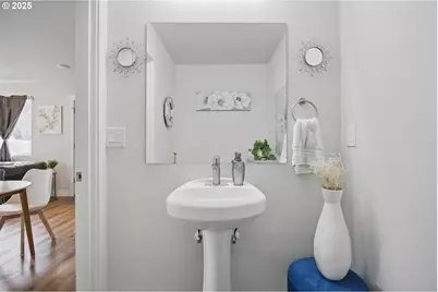 16317 SE Salmon St #B, Portland, OR 97233 - Photo 9