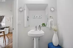 16317 SE Salmon St, Portland, OR 97233 - Photo 9