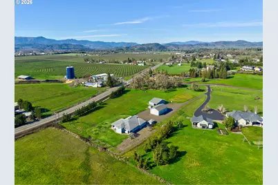 145 Cross Creek Dr, Roseburg, OR 97471 - Photo 45