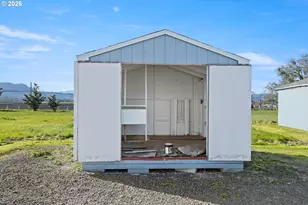 145 Cross Creek Dr, Roseburg, OR 97471 - Photo 41