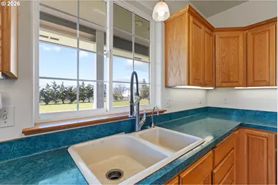 145 Cross Creek Dr, Roseburg, OR 97471 - Photo 7