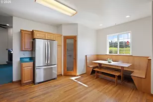 145 Cross Creek Dr, Roseburg, OR 97471 - Photo 9