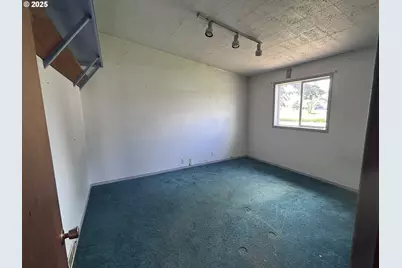 12403 S Eby Rd, Molalla, OR 97038 - Photo 17