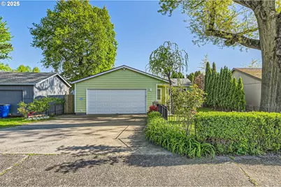 2433 NE Saratoga St, Portland, OR 97211 - Photo 3