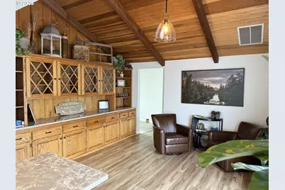 1881 NW Excello Dr, Roseburg, OR 97471 - Photo 17