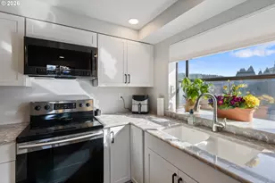 1881 NW Excello Dr, Roseburg, OR 97471 - Photo 11