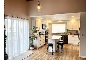 1881 NW Excello Dr, Roseburg, OR 97471 - Photo 13