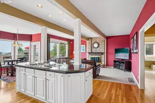 11904 SW Viewcrest Ct, Tigard, OR 97224 - Photo 9