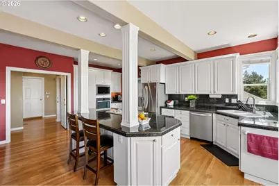 11904 SW Viewcrest Ct, Tigard, OR 97224 - Photo 17