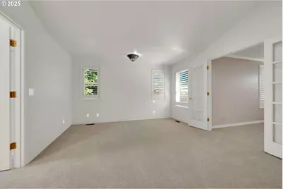 410 Spyglass Dr, Eugene, OR 97401 - Photo 17