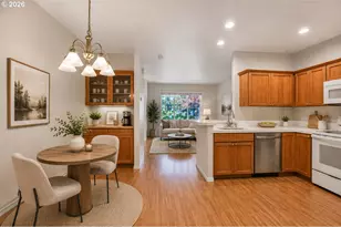 1198 SE Bacarra St, Hillsboro, OR 97123 - Photo 5
