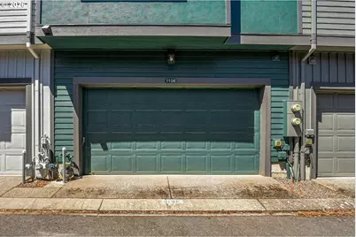 1198 SE Bacarra St, Hillsboro, OR 97123 - Photo 39