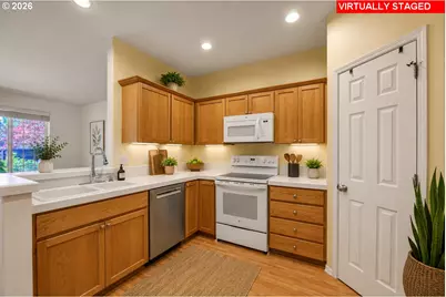 1198 SE Bacarra St, Hillsboro, OR 97123 - Photo 3