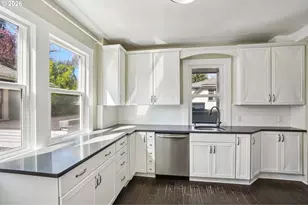 2451 SE Yamhill St, Portland, OR 97214 - Photo 9