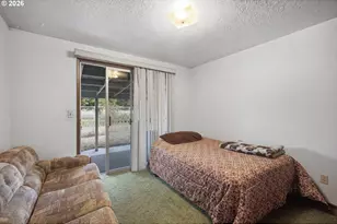 334 S Cascade Dr, Woodburn, OR 97071 - Photo 17
