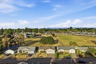 334 S Cascade Dr, Woodburn, OR 97071 - Photo 27