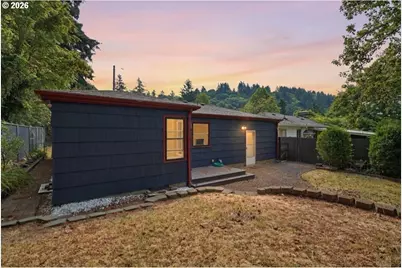 3711 NE 90th Ave, Portland, OR 97220 - Photo 5