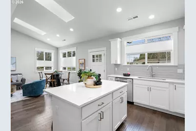 7071 NE 17th Ave, Portland, OR 97211 - Photo 11