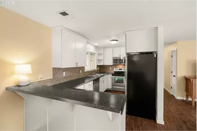 12619 NE Multnomah St, Portland, OR 97230 - Photo 9