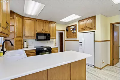 430 Division Ave, Drain, OR 97435 - Photo 19