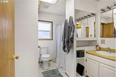 430 Division Ave, Drain, OR 97435 - Photo 33