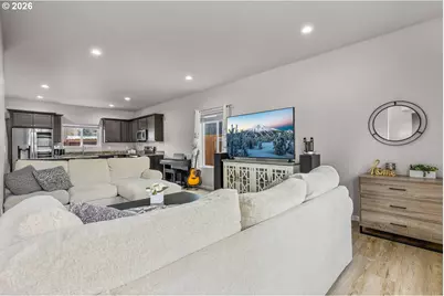 871 NE 6th St, Prineville, OR 97754 - Photo 5