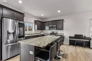 871 NE 6th St, Prineville, OR 97754 - Photo 9