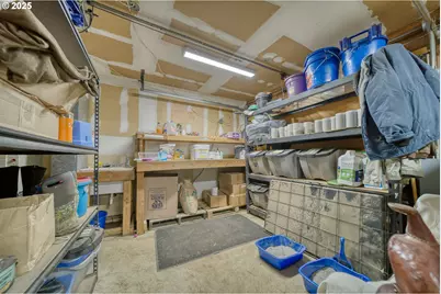 27001 NW Saint Helens Rd, Scappoose, OR 97056 - Photo 23