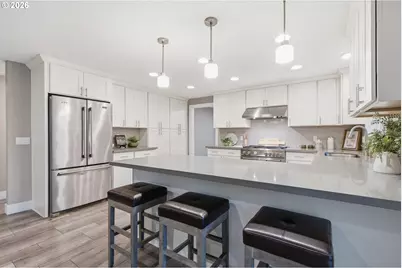 9040 SW 49th Ave, Portland, OR 97219 - Photo 11
