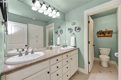 2011 River Loop 1, Eugene, OR 97404 - Photo 21