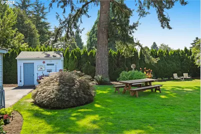2011 River Loop 1, Eugene, OR 97404 - Photo 43