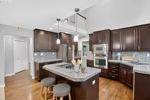 8047 SE 134th Dr, Portland, OR 97236 - Photo 3