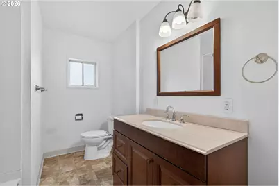 1605 NE Walnut Ave, McMinnville, OR 97128 - Photo 17