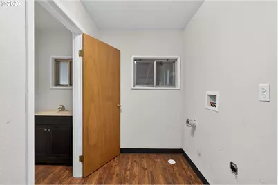 1605 NE Walnut Ave, McMinnville, OR 97128 - Photo 19