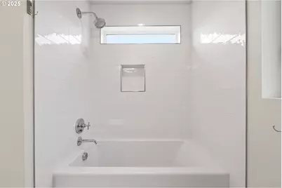 7204 SE Steele St, Portland, OR 97206 - Photo 21