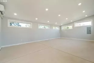 93940 River Rd, Junction City, OR 97448 - Photo 29