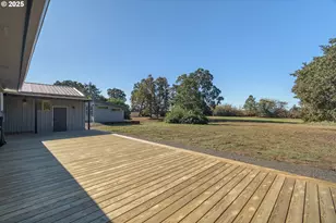 93940 River Rd, Junction City, OR 97448 - Photo 21