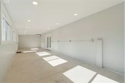 93940 River Rd, Junction City, OR 97448 - Photo 25