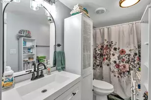 3200 SE Silverleaf Ln, Portland, OR 97267 - Photo 13