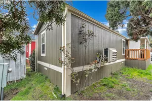 3200 SE Silverleaf Ln, Portland, OR 97267 - Photo 21