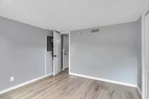 3200 SE Silverleaf Ln, Portland, OR 97267 - Photo 15