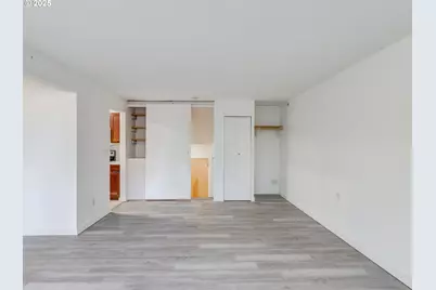6220 SW Capitol Hwy #7, Portland, OR 97239 - Photo 11