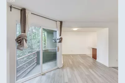6220 SW Capitol Hwy #7, Portland, OR 97239 - Photo 13