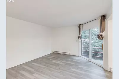 6220 SW Capitol Hwy #7, Portland, OR 97239 - Photo 9